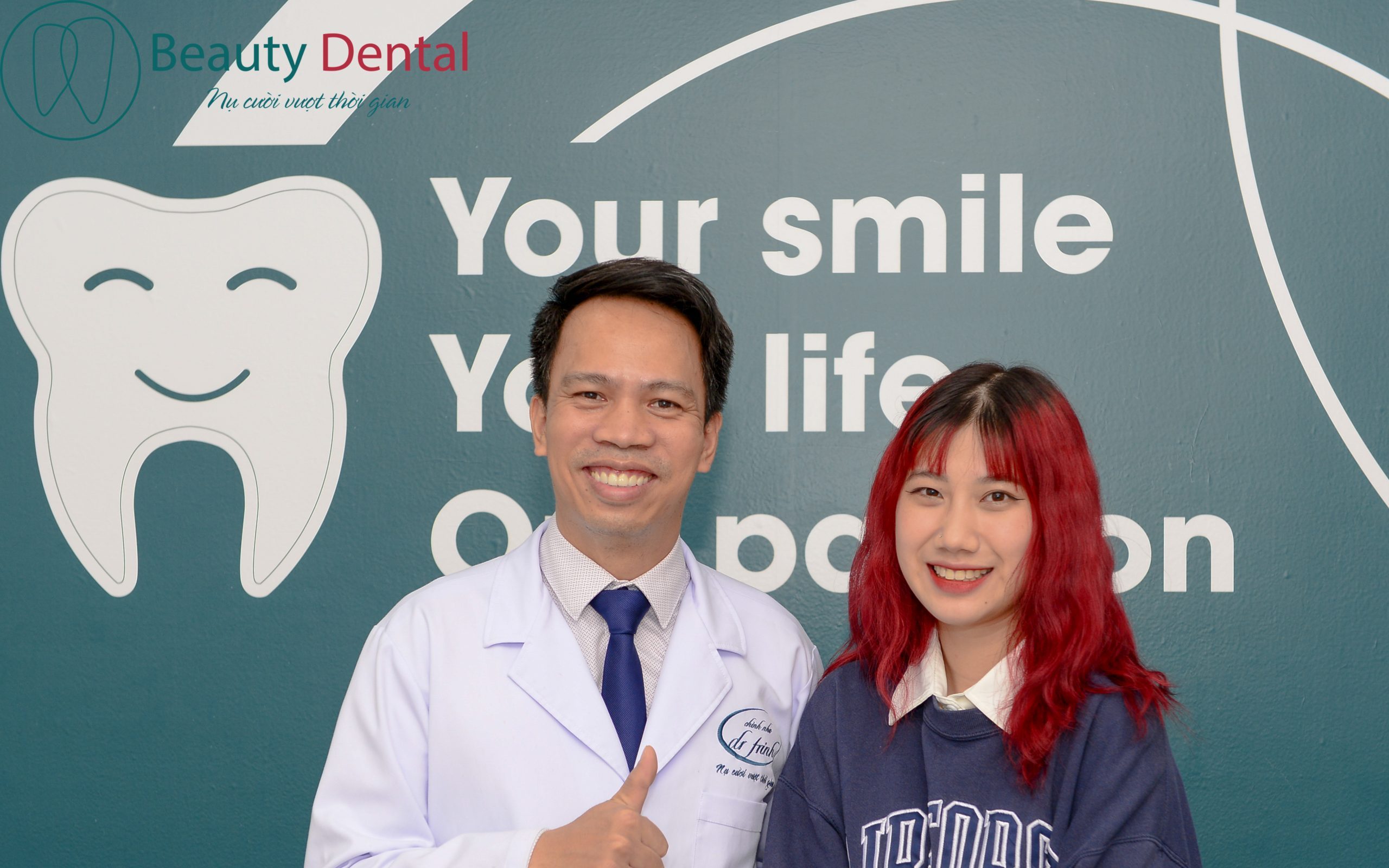 Nụ cười rạng rỡ của khách hàng niềng răng tại Beauty Dental 