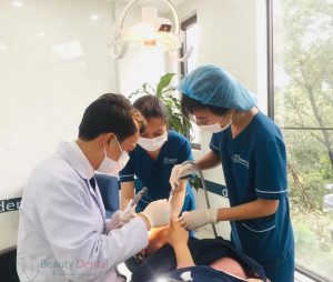 Đội ngũ bác sĩ tại Beauty Dental có nhiều kinh nghiệm tu nghiệp 