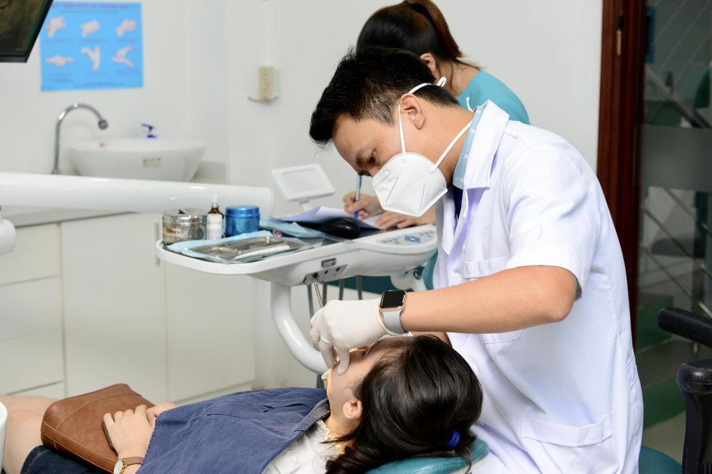 Ê buốt răng là tình trạng thường gặp trong quá trình chỉnh nha